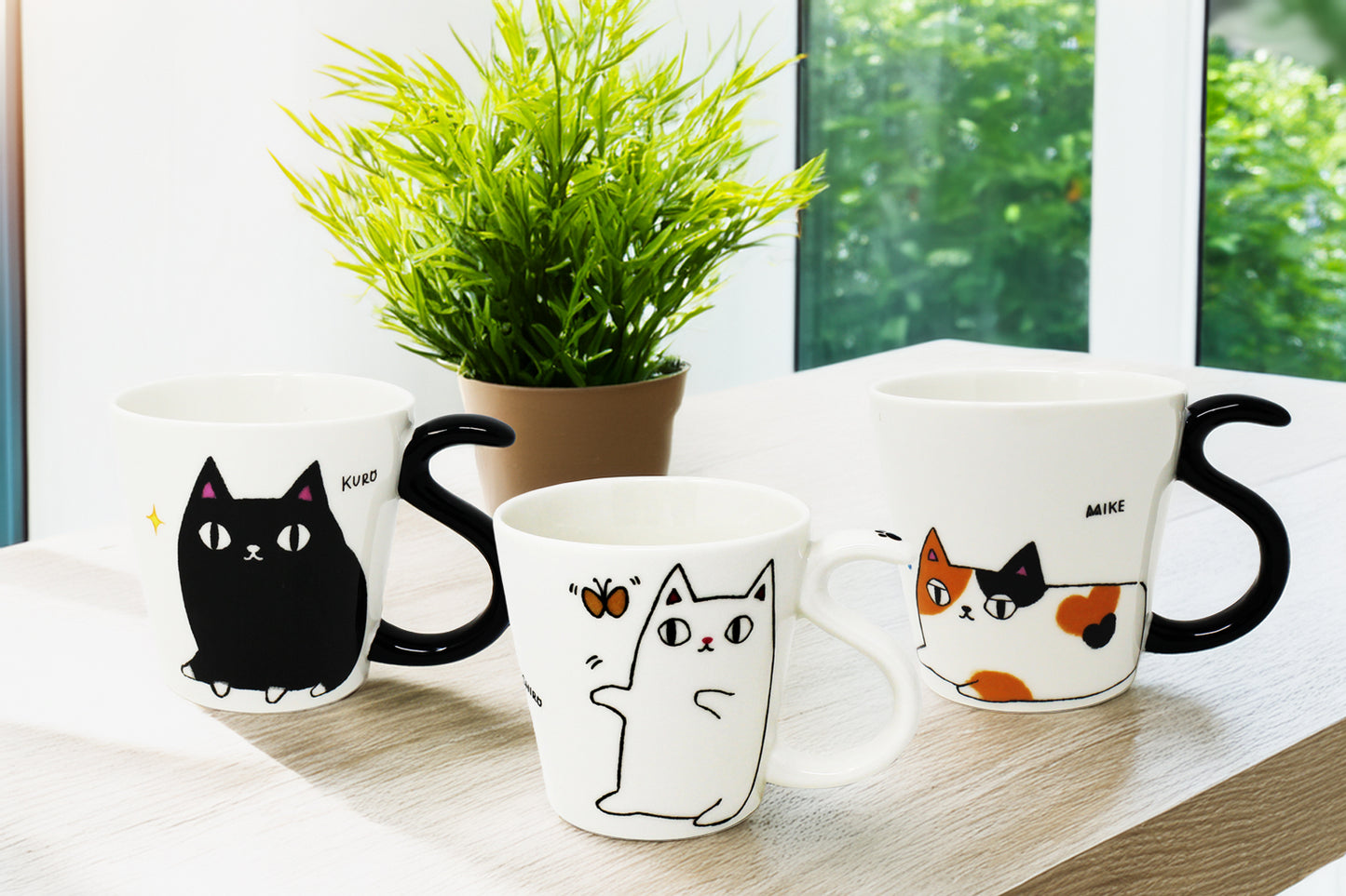 3 Cat Brothers Porcelain Mug – Kuro the Black Cat Tail Handle – Nyan-ya Series Japan