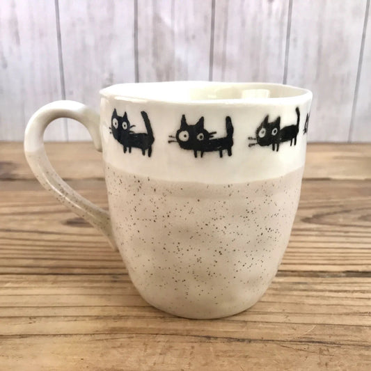 Japanese Mino Ware Cat Mug - Beige & White Ceramic | Made in Japan by Mino Ware