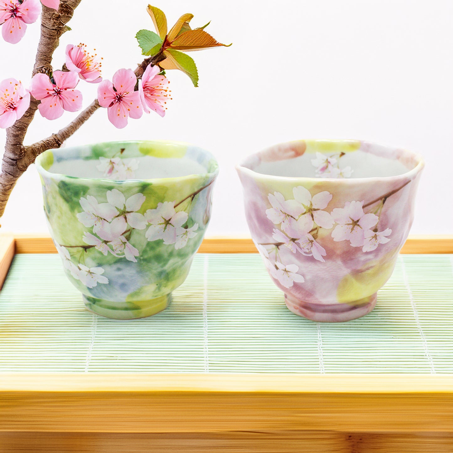 Hanagasumi Mino Ware Yunomi Teacup – Pink Cherry Blossom Japanese Porcelain Cup, Made in Japan