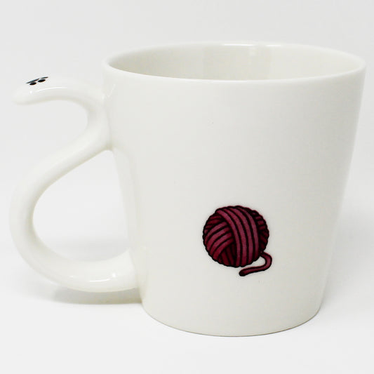 Back of mug showing a ball of yarn illustration, Shiro the cat's favorite toy, from the Nyan-ya series.